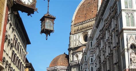 Darkness Over Florence: A Renaissance Mystery Unveiled Through Intrigue and Artistic Beauty